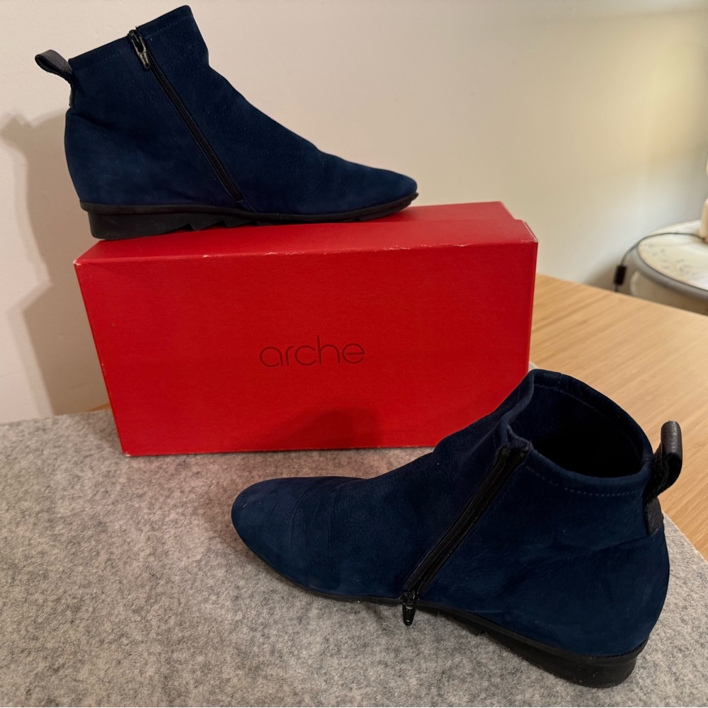 Arche Women's Deep Blue Ankle Booties